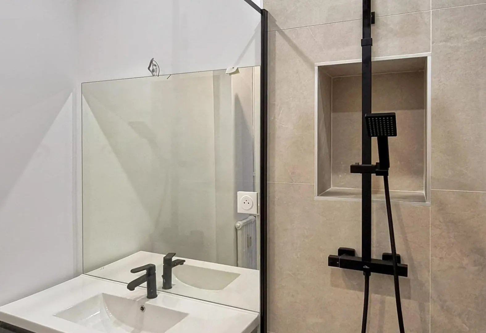 Amazing Refurbished Flat In Paris V Apartment